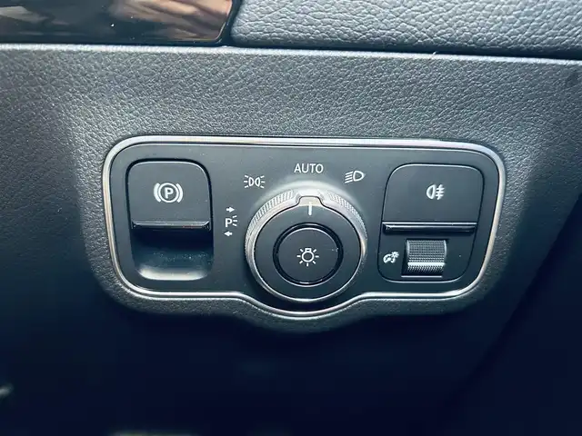 メルセデス・ベンツ ＧＬＡ２００ｄ 4マチック AMGライン 大阪府 2020(令2)年 1.7万km コスモスブラック レーダーセーフティ/サンルーフ/ハーフレザー/メモリ付きパワーシート/シートヒーター/純正ナビ/TV/360度カメラ/ACC/純正19インチAW/LEDヘッドライト/アンビエントライト/電動リアゲート/ブラインドスポット/ワイヤレス充電/ETC/ドラレコ