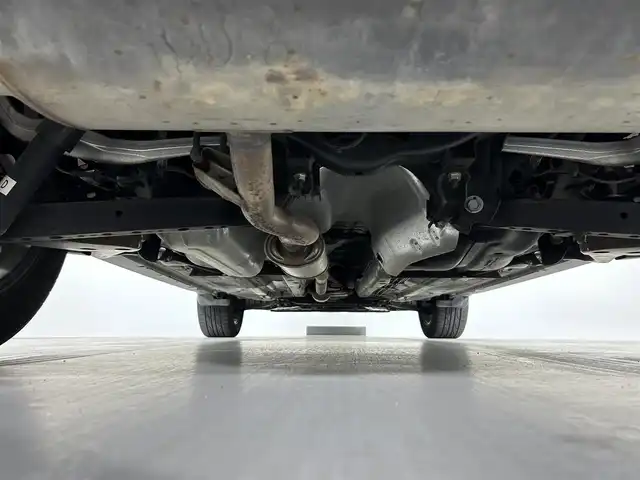 日産 エクストレイル 20X 佐賀県 2017(平29)年 4.7万km ブリリアントホワイトパール 純正9型ナビ/ＡＭ/ＦＭ/CD/DVD/Bluetooth/フルセグTV/バックカメラ/ドライブレコーダー/ビルトインETC/電動リアゲート/オートエアコン/衝突被害軽減ブレーキ/レーキプアシスト/革巻きステアリング/防水カプロンシート/コーナーセンサー/LEDヘッドライト/オートライト/スマートキー/プッシュスタート/純正18インチアルミホイール/フロアマット/盗難防止装置/アイドリングストップ