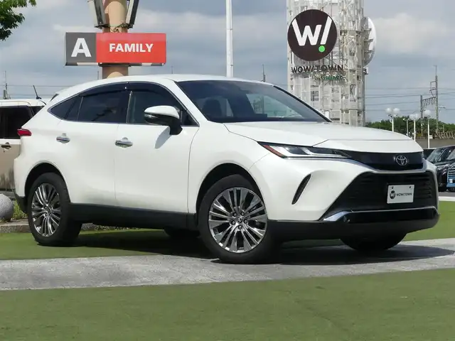 トヨタ ハリアー Z レザーパッケージ 千葉県 2020(令2)年 4.3万km ホワイトパールクリスタルシャイン Toyota Safety Sense/・プリクラッシュセーフティ/・レーンディパーチャーアラート/・オートハイビーム/・ブラインドスポットモニター/ヘッドアップディスプレイ/デジタルインナーミラー/レーザーシート/前席パワーシート/エアシート/シートヒーター/純正コネクティッドナビ/地デジTV/【DVD/CD再生機能　Bluetooth接続】/バックカメラ/JBLサウンド/ETC（2.0）/LEDヘッドライト/LEDフォグライト/ウインカーミラー/クリアランスソナー/純正19インチアルミホイル/サイド/カーテンエアバッグ/スマートキー