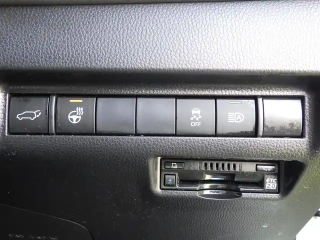 トヨタ ハリアー Z レザーパッケージ 千葉県 2020(令2)年 4.3万km ホワイトパールクリスタルシャイン Toyota Safety Sense/・プリクラッシュセーフティ/・レーンディパーチャーアラート/・オートハイビーム/・ブラインドスポットモニター/ヘッドアップディスプレイ/デジタルインナーミラー/レーザーシート/前席パワーシート/エアシート/シートヒーター/純正コネクティッドナビ/地デジTV/【DVD/CD再生機能　Bluetooth接続】/バックカメラ/JBLサウンド/ETC（2.0）/LEDヘッドライト/LEDフォグライト/ウインカーミラー/クリアランスソナー/純正19インチアルミホイル/サイド/カーテンエアバッグ/スマートキー