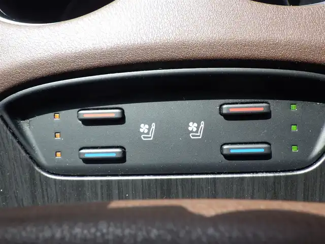 トヨタ ハリアー Z レザーパッケージ 千葉県 2020(令2)年 4.3万km ホワイトパールクリスタルシャイン Toyota Safety Sense/・プリクラッシュセーフティ/・レーンディパーチャーアラート/・オートハイビーム/・ブラインドスポットモニター/ヘッドアップディスプレイ/デジタルインナーミラー/レーザーシート/前席パワーシート/エアシート/シートヒーター/純正コネクティッドナビ/地デジTV/【DVD/CD再生機能　Bluetooth接続】/バックカメラ/JBLサウンド/ETC（2.0）/LEDヘッドライト/LEDフォグライト/ウインカーミラー/クリアランスソナー/純正19インチアルミホイル/サイド/カーテンエアバッグ/スマートキー