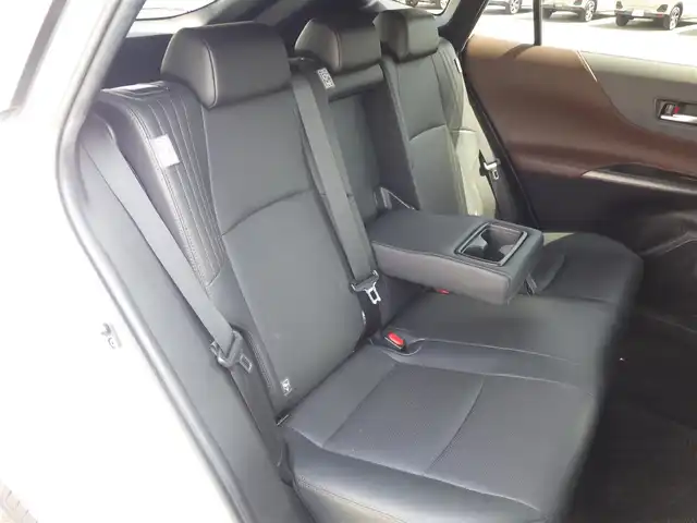 トヨタ ハリアー Z レザーパッケージ 千葉県 2020(令2)年 4.3万km ホワイトパールクリスタルシャイン Toyota Safety Sense/・プリクラッシュセーフティ/・レーンディパーチャーアラート/・オートハイビーム/・ブラインドスポットモニター/ヘッドアップディスプレイ/デジタルインナーミラー/レーザーシート/前席パワーシート/エアシート/シートヒーター/純正コネクティッドナビ/地デジTV/【DVD/CD再生機能　Bluetooth接続】/バックカメラ/JBLサウンド/ETC（2.0）/LEDヘッドライト/LEDフォグライト/ウインカーミラー/クリアランスソナー/純正19インチアルミホイル/サイド/カーテンエアバッグ/スマートキー