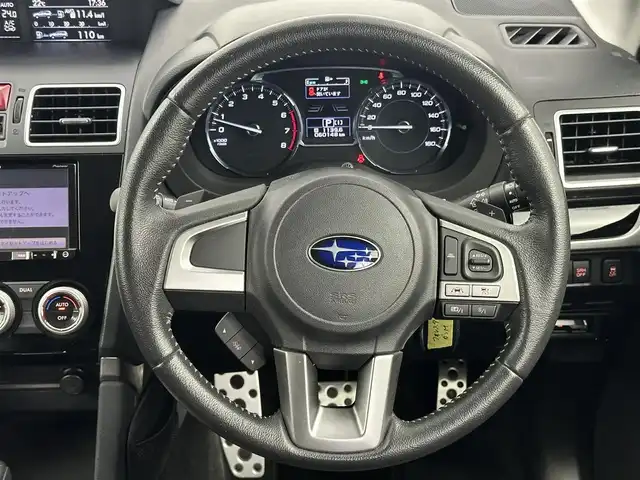 スバル フォレスター 2．0XT アイサイト 愛知県 2017(平29)年 6.1万km ダークグレーメタリック carrozeriaナビ　/（フルセグ/BT／CD/DVD）　/レーダークルーズコントロール　/バックカメラ　/衝突軽減システム　/ダウンヒルアシストコントロール　/レーンキープアシスト　/全席シートヒーター　/ビルトインETC /純正アルミホイール