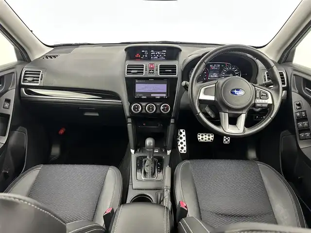 スバル フォレスター 2．0XT アイサイト 愛知県 2017(平29)年 6.1万km ダークグレーメタリック carrozeriaナビ　/（フルセグ/BT／CD/DVD）　/レーダークルーズコントロール　/バックカメラ　/衝突軽減システム　/ダウンヒルアシストコントロール　/レーンキープアシスト　/全席シートヒーター　/ビルトインETC /純正アルミホイール