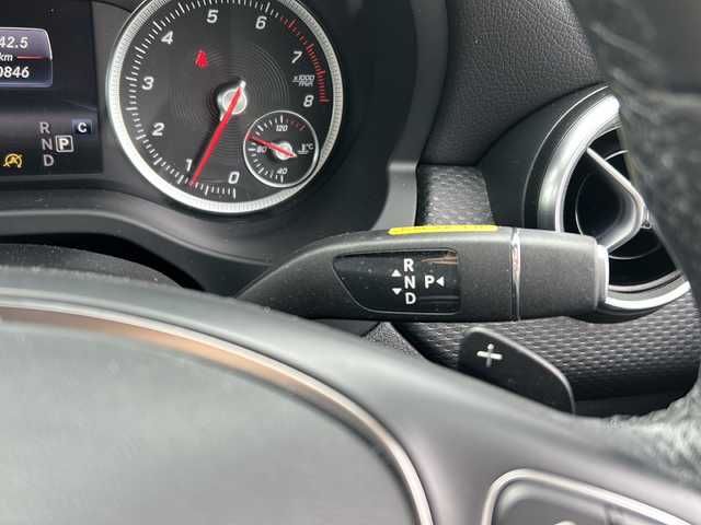 メルセデス・ベンツ Ａ１８０ AMG スタイル 岐阜県 2018(平30)年 3.1万km 黒 純正ナビ　/ＥＴＣ　/バックカメラ　/クルーズコントロール　/アイドリングストップ　/パーキングアシスト　/前後コーナーセンサー　/ＬＥＤヘッドライト　/オートライト　/シートヒーター　/ハーフレザーシート/プッシュスタート　/スマートキー/純正18インチアルミホイール/純正フロアマット