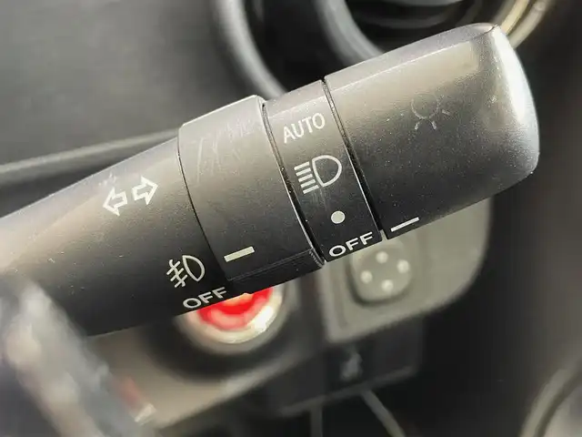 トヨタ アクア G G’s 岩手県 2014(平26)年 9.6万km ブラックマイカ 専用エクステリア/専用スポーツシート/専用チューニングサスペンション/横滑り防止装置/アイドリングストップ/車両接近通報装置/オートエアコン/電動格納ウインカーミラー/ハイトアジャスター/純正ナビ/（CD/DVD/フルセグ/SD/Bluetooth）/バックカメラ/ETC2.0/ステアリングスイッチ/LEDヘッドランプ/フォグランプ/純正17インチアルミホイール