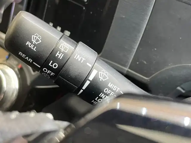 トヨタ アクア G G’s 岩手県 2014(平26)年 9.6万km ブラックマイカ 専用エクステリア/専用スポーツシート/専用チューニングサスペンション/横滑り防止装置/アイドリングストップ/車両接近通報装置/オートエアコン/電動格納ウインカーミラー/ハイトアジャスター/純正ナビ/（CD/DVD/フルセグ/SD/Bluetooth）/バックカメラ/ETC2.0/ステアリングスイッチ/LEDヘッドランプ/フォグランプ/純正17インチアルミホイール