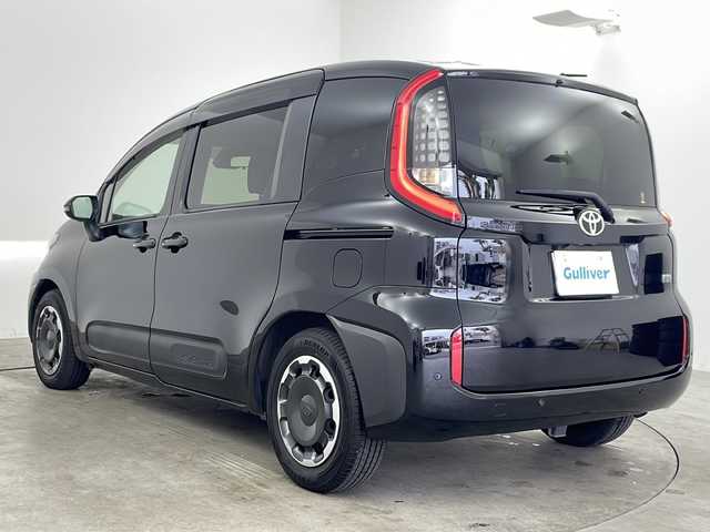 トヨタ シエンタ ハイブリッド Z 兵庫県 2022(令4)年 2.9万km ブラック ・純正10.5型ナビ＆TV＆USB＆BT/・純正12.1型フリップダウンモニター/・パノラマミックビューモニター/・両側パワースライドドア/・AC100V電源/・トヨタセーフティセンス/・プリクラッシュセーフティ/・レーンキープアシスト/・レーダークルーズコントロール/・オートハイビーム/・前後コーナーセンサー/・スマートキー/・プッシュスタート/・BSM/・ステアリングヒーター/・ビルトインETC/・シートヒーター/・LEDヘッドライト/・フロアマット