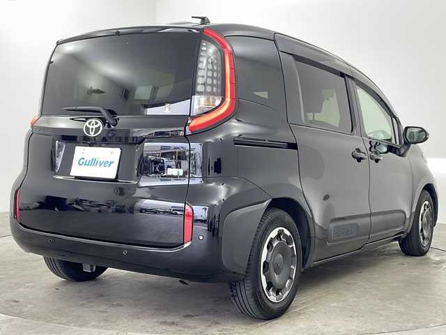 トヨタ シエンタ ハイブリッド Z 兵庫県 2022(令4)年 2.9万km ブラック ・純正10.5型ナビ＆TV＆USB＆BT/・純正12.1型フリップダウンモニター/・パノラマミックビューモニター/・両側パワースライドドア/・AC100V電源/・トヨタセーフティセンス/・プリクラッシュセーフティ/・レーンキープアシスト/・レーダークルーズコントロール/・オートハイビーム/・前後コーナーセンサー/・スマートキー/・プッシュスタート/・BSM/・ステアリングヒーター/・ビルトインETC/・シートヒーター/・LEDヘッドライト/・フロアマット