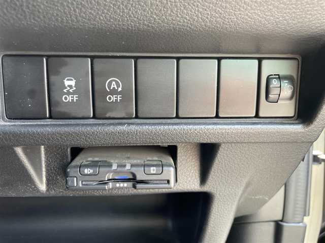 スズキ クロスビー HYBRID MX 福岡県 2019(平31)年 11.4万km キャラバンアイボリーパールメタリック/ホワイト 2トーンルーフ メーカーナビ(フルセグTV/CD/BT/FM/AM)/スマートキー/シートヒーター(D席＋N席)/電動格納ミラー/純正フロアマット(XBEE)/ドアバイザー/ビルトインETC/MTモード付AT/バックカメラ/ドラレコ/ウォークスルー/純正アルミホイール(SUZUKI)/横滑り防止装置/ABS/取扱説明書/保証書
