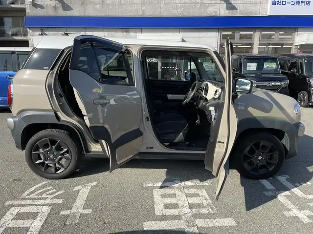 スズキ クロスビー HYBRID MX 兵庫県 2019(平31)年 11.4万km キャラバンアイボリーパールメタリック/ホワイト 2トーンルーフ 【(株)IDOMが運営する【じしゃロン姫路店】の自社ローン対象車両になります。こちらは現金ご利用時の価格です。自社ローンご希望の方は別途その旨お申付け下さい。】/メーカーナビ(フルセグTV/CD/BT/FM/AM)/スマートキー/シートヒーター(D席＋N席)/電動格納ミラー/純正フロアマット(XBEE)/ドアバイザー/ビルトインETC/MTモード付AT/バックカメラ/ドラレコ/ウォークスルー/純正アルミホイール(SUZUKI)/横滑り防止装置/ABS/取扱説明書/保証書