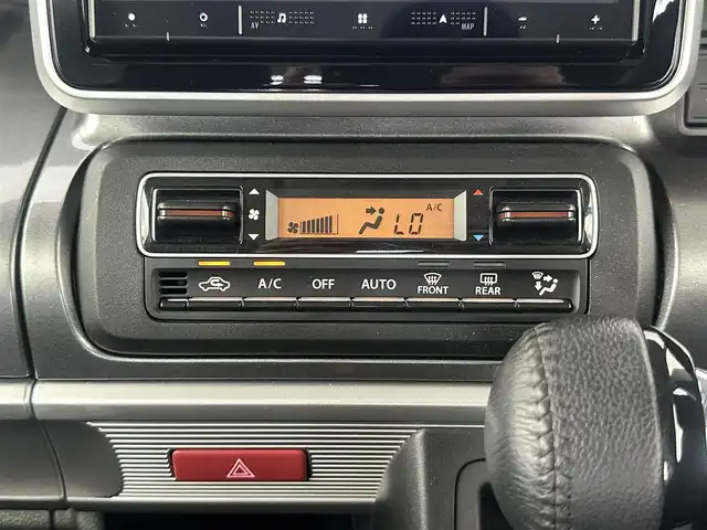 スズキ スペーシア ギア HYBRID XZターボ 愛知県 2021(令3)年 5.3万km シフォンアイボリーM 純正ナビ（フルセグ、CD、DVD、Bluetooth）/全方位カメラ/ETC/ドライブレコーダー/ターボ/ACC/衝突軽減ブレーキ/レーンキープアシスト/コーナーセンサー/LEDヘッドライト/両側パワスラドア/パドルシフト/オートライト/ルーフレール/USB/純正フロアマット/フォグライト/横滑り防止装置