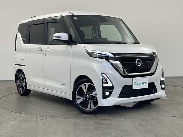 日産 ルークス HWS Gターボ プロパイロットED 兵庫県 2021(令3)年 5万km ホワイトパール ・ワンオーナー/・純正9インチナビ&Bluetooth&CD&DVD&USB&ipod&TV/・アラウンドビューモニター/・ビルドインETC/・プロパイロット/・エマージェンシーブレーキ/・レーダークルーズコントロール/・後コーナーセンサー/・盗難防止装置/・オートライト/・LEDヘッドライト/・W＋サイドエアバック/・カーテンエアバック/・前方ドライブレコーダー/・ベンチシート/・純正フロアマット/・両側パワースライドドア/・純正15インチアルミホイール/・プッシュスタート/・アイドリングストップ/・スマートキー/・AACエアコン/・スペアキー/・ターボ付き
