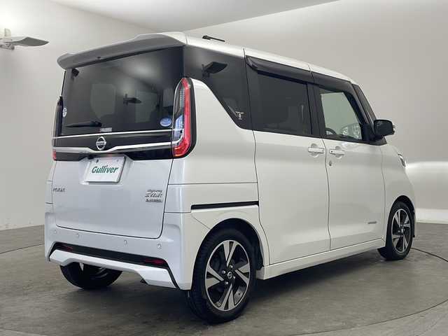 日産 ルークス HWS Gターボ プロパイロットED 兵庫県 2021(令3)年 5万km ホワイトパール ・ワンオーナー/・純正9インチナビ&Bluetooth&CD&DVD&USB&ipod&TV/・アラウンドビューモニター/・ビルドインETC/・プロパイロット/・エマージェンシーブレーキ/・レーダークルーズコントロール/・後コーナーセンサー/・盗難防止装置/・オートライト/・LEDヘッドライト/・W＋サイドエアバック/・カーテンエアバック/・前方ドライブレコーダー/・ベンチシート/・純正フロアマット/・両側パワースライドドア/・純正15インチアルミホイール/・プッシュスタート/・アイドリングストップ/・スマートキー/・AACエアコン/・スペアキー/・ターボ付き
