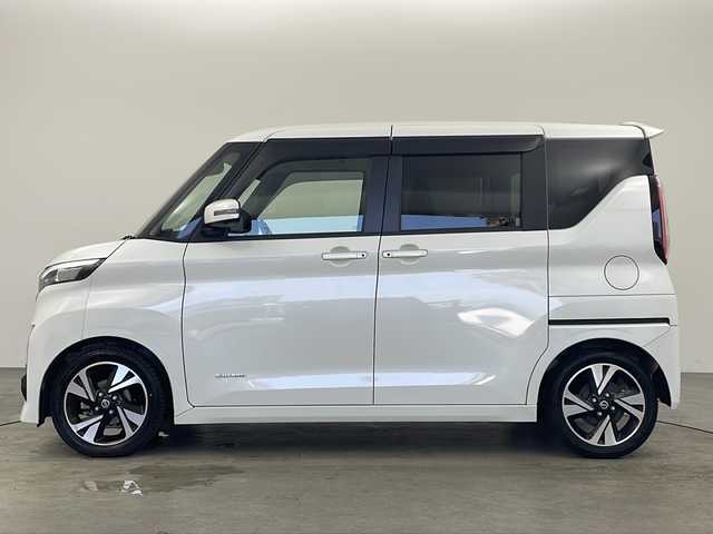 日産 ルークス HWS Gターボ プロパイロットED 兵庫県 2021(令3)年 5万km ホワイトパール ・ワンオーナー/・純正9インチナビ&Bluetooth&CD&DVD&USB&ipod&TV/・アラウンドビューモニター/・ビルドインETC/・プロパイロット/・エマージェンシーブレーキ/・レーダークルーズコントロール/・後コーナーセンサー/・盗難防止装置/・オートライト/・LEDヘッドライト/・W＋サイドエアバック/・カーテンエアバック/・前方ドライブレコーダー/・ベンチシート/・純正フロアマット/・両側パワースライドドア/・純正15インチアルミホイール/・プッシュスタート/・アイドリングストップ/・スマートキー/・AACエアコン/・スペアキー/・ターボ付き
