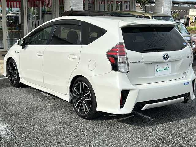 トヨタ プリウス α S ツーリングセレクション G’s 千葉県 2015(平27)年 4.7万km ホワイトパールクリスタルシャイン ナビＮＳＺＮ－Ｗ６４Ｔ　バックカメラ　ビルトインＥＴＣ　ハーフレザーシート　ＡＡＣ　スマートキー　プッシュスタート 純正フロアマット　ドアバイザー　キセノン　純正１８インチＡＷ リアスポイラー