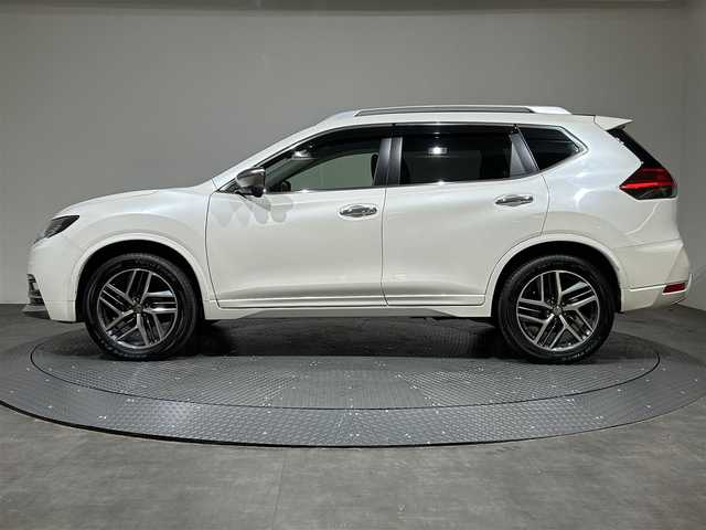 日産 エクストレイル モード・プレミア 愛媛県 2018(平30)年 5.1万km ブリリアントホワイトパール ・ナビ（フルセグＴＶ・ＢＴ・ＣＤ・ＤＶＤ・ＳＤ・ＡＵＸ・ＦＭ・ＡＭ）/・バックカメラ　/・ＥＴＣ　/・前方ドラレコ　/・衝突軽減ブレーキ　/・全席シートヒーター　/・パワーバックドア　/・合皮シート/・LEDヘッドライト