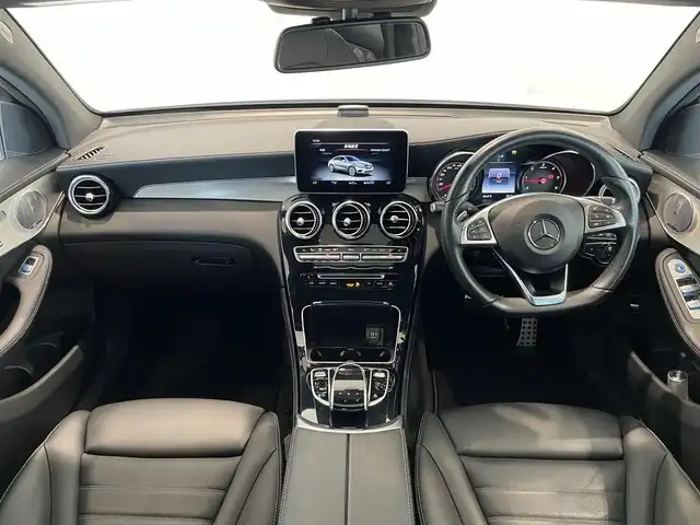 メルセデス・ベンツ ＧＬＣ２２０ d 4マチック クーペ スポーツ 本革 愛知県 2017(平29)年 5.3万km ポーラホワイト レザーエクスクルーシブパッケージ/黒革シート/サンルーフ　/ヘッドアップディスプレイ/Ｂｕｒｍｅｓｔｅｒサウンド　/エアーアドマイザー　/ＣＯＭＭＡＮＤナビ/Ｂｌｕｅｔｏｏｔｈ　/３６０度カメラ　/フルセグＴＶ　/ＡＣＣ　/ＬＫＡ　/ＬＤＷ　/ＢＳＭ　/アンビエントライト/パワーシート/シートヒーター/プッシュスタート/アイドリングストップ/ウィンカーミラー/ETC/パワーバックドア/LEDヘッドライト