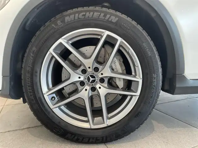 メルセデス・ベンツ ＧＬＣ２２０ d 4マチック クーペ スポーツ 本革 愛知県 2017(平29)年 5.3万km ポーラホワイト レザーエクスクルーシブパッケージ/黒革シート/サンルーフ　/ヘッドアップディスプレイ/Ｂｕｒｍｅｓｔｅｒサウンド　/エアーアドマイザー　/ＣＯＭＭＡＮＤナビ/Ｂｌｕｅｔｏｏｔｈ　/３６０度カメラ　/フルセグＴＶ　/ＡＣＣ　/ＬＫＡ　/ＬＤＷ　/ＢＳＭ　/アンビエントライト/パワーシート/シートヒーター/プッシュスタート/アイドリングストップ/ウィンカーミラー/ETC/パワーバックドア/LEDヘッドライト