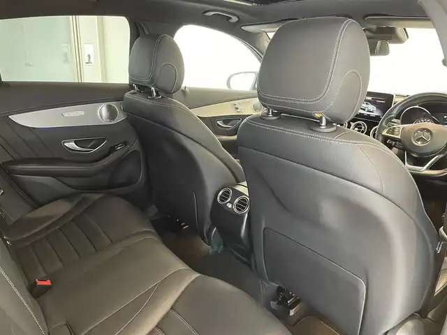 メルセデス・ベンツ ＧＬＣ２２０ d 4マチック クーペ スポーツ 本革 愛知県 2017(平29)年 5.3万km ポーラホワイト レザーエクスクルーシブパッケージ/黒革シート/サンルーフ　/ヘッドアップディスプレイ/Ｂｕｒｍｅｓｔｅｒサウンド　/エアーアドマイザー　/ＣＯＭＭＡＮＤナビ/Ｂｌｕｅｔｏｏｔｈ　/３６０度カメラ　/フルセグＴＶ　/ＡＣＣ　/ＬＫＡ　/ＬＤＷ　/ＢＳＭ　/アンビエントライト/パワーシート/シートヒーター/プッシュスタート/アイドリングストップ/ウィンカーミラー/ETC/パワーバックドア/LEDヘッドライト