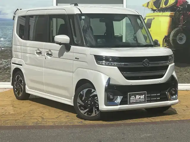スズキ スペーシア カスタム HYBRID XS ターボ 道北・旭川 2024(令6)年 0.6万km ピュアホワイトP 純正メモリーナビ/フルセグTV/全方位カメラ/両側電動スライドドア/クルーズコントロール/ハーフレザーシート/前席シートヒーター/ハンドルヒーター/パドルシフト/ヘッドアップディスプレイ/ターボ/LEDヘッドライト/LEDフォグランプ
