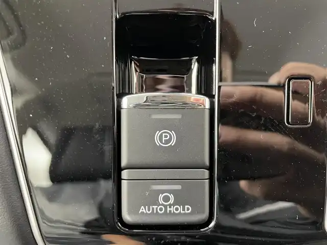 三菱 デリカＤ：５ シャモニー 群馬県 2025(令7)年 0.1千km ホワイトダイヤモンド 登録済み未使用車（登録時走行距離：7km）/CHAMONIX (8人)　4WD　e-Assist/ステップレス　（8人）/オリジナルナビ取付パッケージ＋リアモニター取付パッケージ(25300)　/D:5専用11型ナビゲーション(322300)/12.8型後席用モニター(143550円)/＝＝＝＝＝/アルパイン11インチナビ/・フルセグTV/BT/USB/AM/FM/＝＝＝＝＝/登録済未使用車　純正１２．８インチフリップダウンモニター　アルパイン１１インチナビ　バックカメラ　両側パワースライドドア　ハーフレザー　シートヒーター　ｅ－Ａｓｓｉｓｔ　ＬＥＤヘッドライト　４ＷＤ