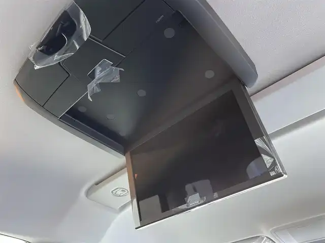 三菱 デリカＤ：５ シャモニー 東京都 2025(令7)年 0.1千km ホワイトダイヤモンド 登録済未使用車　/アルパイン１１インチナビ/・BluetoothAudio/HDNMI/USB/・CD/SD/DVD/AM/FM　/純正１２．８インチフリップダウンモニター/バックカメラ　/両側パワースライドドア　/ハーフレザーシート　/・シートヒーター　/ｅ－Ａｓｓｉｓｔ　/（予防安全技術）/・衝突被害軽減ブレーキ/・車線逸脱警報システム/・レーダークルーズコントロール/・オートマチックハイビーム/・誤発進抑制機能/ＬＥＤヘッドライト　/プッシュスマートキー/スマートキー/スペアキーX1/保証書＆取説