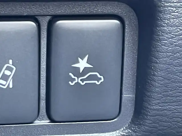 三菱 デリカＤ：５ シャモニー 東京都 2025(令7)年 0.1千km ホワイトダイヤモンド 登録済未使用車　/アルパイン１１インチナビ/・BluetoothAudio/HDNMI/USB/・CD/SD/DVD/AM/FM　/純正１２．８インチフリップダウンモニター/バックカメラ　/両側パワースライドドア　/ハーフレザーシート　/・シートヒーター　/ｅ－Ａｓｓｉｓｔ　/（予防安全技術）/・衝突被害軽減ブレーキ/・車線逸脱警報システム/・レーダークルーズコントロール/・オートマチックハイビーム/・誤発進抑制機能/ＬＥＤヘッドライト　/プッシュスマートキー/スマートキー/スペアキーX1/保証書＆取説