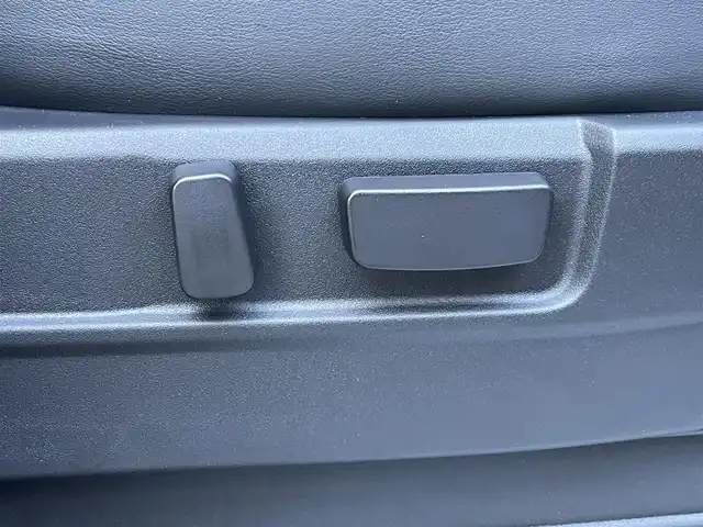 三菱 デリカＤ：５ シャモニー 東京都 2025(令7)年 0.1千km ホワイトダイヤモンド 登録済未使用車　/アルパイン１１インチナビ/・BluetoothAudio/HDNMI/USB/・CD/SD/DVD/AM/FM　/純正１２．８インチフリップダウンモニター/バックカメラ　/両側パワースライドドア　/ハーフレザーシート　/・シートヒーター　/ｅ－Ａｓｓｉｓｔ　/（予防安全技術）/・衝突被害軽減ブレーキ/・車線逸脱警報システム/・レーダークルーズコントロール/・オートマチックハイビーム/・誤発進抑制機能/ＬＥＤヘッドライト　/プッシュスマートキー/スマートキー/スペアキーX1/保証書＆取説