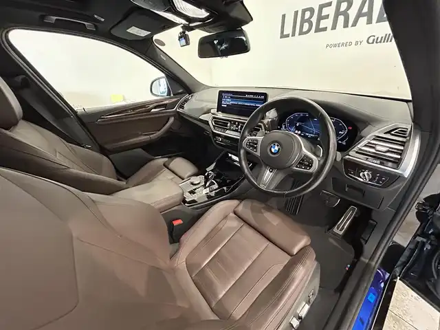 ＢＭＷ Ｘ３ xDrive20d Mスポーツ 熊本県 2022(令4)年 3.7万km サファイアブラックP パノラマサンルーフ/ブラウンレザーシート/全席シートヒーター/シートメモリー/ハンドルヒーター/純正HDDナビ/CarPlay/USB/Bluetooth/フルセグテレビ/ハーマンカードンプレミアムサラウンドシステム/置くだけ充電（ワイヤレス充電）/パワーバックドア/ETC2.0/前後ドライブレコーダー/インテリジェントセーフティー/アダプティブクルーズコントロール/オートマチックハイビーム/【ブラックサファイアメタリック】