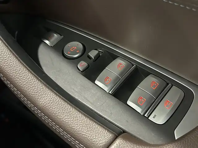 ＢＭＷ Ｘ３ xDrive20d Mスポーツ 熊本県 2022(令4)年 3.7万km サファイアブラックP パノラマサンルーフ/ブラウンレザーシート/全席シートヒーター/シートメモリー/ハンドルヒーター/純正HDDナビ/CarPlay/USB/Bluetooth/フルセグテレビ/ハーマンカードンプレミアムサラウンドシステム/置くだけ充電（ワイヤレス充電）/パワーバックドア/ETC2.0/前後ドライブレコーダー/インテリジェントセーフティー/アダプティブクルーズコントロール/オートマチックハイビーム/【ブラックサファイアメタリック】