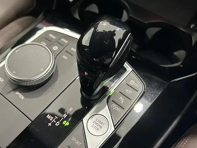 ＢＭＷ Ｘ３ xDrive20d Mスポーツ 熊本県 2022(令4)年 3.7万km サファイアブラックP パノラマサンルーフ/ブラウンレザーシート/全席シートヒーター/シートメモリー/ハンドルヒーター/純正HDDナビ/CarPlay/USB/Bluetooth/フルセグテレビ/ハーマンカードンプレミアムサラウンドシステム/置くだけ充電（ワイヤレス充電）/パワーバックドア/ETC2.0/前後ドライブレコーダー/インテリジェントセーフティー/アダプティブクルーズコントロール/オートマチックハイビーム/【ブラックサファイアメタリック】