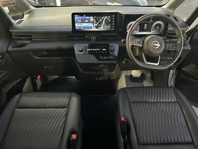 日産 セレナ オーテック 愛知県 2023(令5)年 2.6万km プリズムホワイト デジタルインナーミラー /プロパイロット /純正12.3インチナビ/（FM/AM/CD/DVD/フルセグTV/BT/HDMI）/アラウンドビューモニター/純正11インチフリップダウンモニター/ビルトイン2.0ETC/純正16インチAW/両側パワースライドドア /レーダークルーズコントロール/ハンドル支援/ブラインドスポットモニター/純正ドライブレコーダー/純正フロアマット/純正ドアバイザー/レザーシート/シートヒーター /取説、保証書/スペアキー