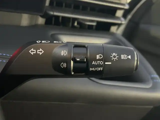 日産 セレナ オーテック 愛知県 2023(令5)年 2.6万km プリズムホワイト デジタルインナーミラー /プロパイロット /純正12.3インチナビ/（FM/AM/CD/DVD/フルセグTV/BT/HDMI）/アラウンドビューモニター/純正11インチフリップダウンモニター/ビルトイン2.0ETC/純正16インチAW/両側パワースライドドア /レーダークルーズコントロール/ハンドル支援/ブラインドスポットモニター/純正ドライブレコーダー/純正フロアマット/純正ドアバイザー/レザーシート/シートヒーター /取説、保証書/スペアキー