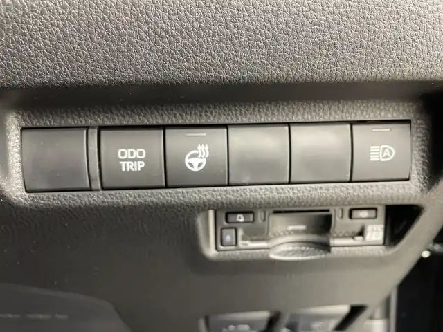 トヨタ ＲＡＶ４ アドベンチャー オフロードPKGⅡ 群馬県 2025(令7)年 0.2万km アティチュードブラックマイカ 純正１０．５型ナビ　バックカメラ　ブラインドスポットモニター　アダプティブクルーズコントロール　シートベンチレーション　シートヒーター　ステアリングヒーター　ダウンヒルアシスト　ＥＴＣ２．０　禁煙車