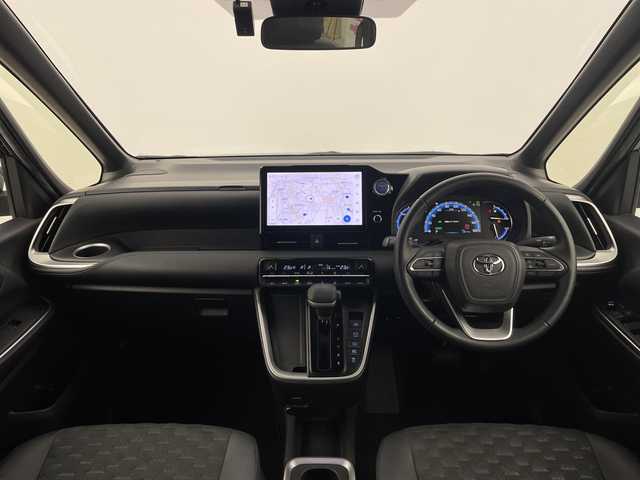 トヨタ ヴォクシー ハイブリッド S－Z 大阪府 2022(令4)年 2.9万km スパークリングブラックパールクリスタルシャイン 純正10.5型ナビ/・Bluetooth/・CD/DVD/・フルセグテレビ/バックカメラ/純正14インチフリップダウンモニター/両側パワースライドドア/シートヒーター/ハーフレザーシート/衝突軽減ブレーキ/レーンキープアシスト/オートマチックハイビーム/レーダークルーズコントロール/ビルトインETC2.0/LEDヘッドライト