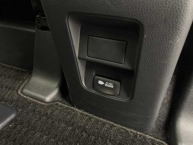 トヨタ ヴォクシー ハイブリッド S－Z 大阪府 2022(令4)年 2.9万km スパークリングブラックパールクリスタルシャイン 純正10.5型ナビ/・Bluetooth/・CD/DVD/・フルセグテレビ/バックカメラ/純正14インチフリップダウンモニター/両側パワースライドドア/シートヒーター/ハーフレザーシート/衝突軽減ブレーキ/レーンキープアシスト/オートマチックハイビーム/レーダークルーズコントロール/ビルトインETC2.0/LEDヘッドライト