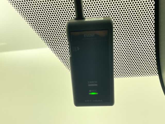 トヨタ ヴォクシー ハイブリッド S－Z 大阪府 2022(令4)年 2.9万km スパークリングブラックパールクリスタルシャイン 純正10.5型ナビ/・Bluetooth/・CD/DVD/・フルセグテレビ/バックカメラ/純正14インチフリップダウンモニター/両側パワースライドドア/シートヒーター/ハーフレザーシート/衝突軽減ブレーキ/レーンキープアシスト/オートマチックハイビーム/レーダークルーズコントロール/ビルトインETC2.0/LEDヘッドライト