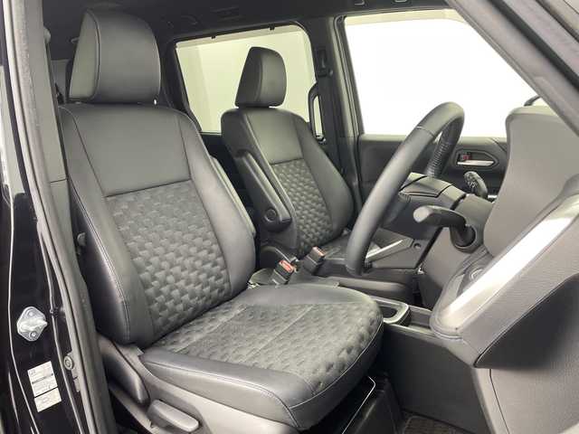 トヨタ ヴォクシー ハイブリッド S－Z 大阪府 2022(令4)年 2.9万km スパークリングブラックパールクリスタルシャイン 純正10.5型ナビ/・Bluetooth/・CD/DVD/・フルセグテレビ/バックカメラ/純正14インチフリップダウンモニター/両側パワースライドドア/シートヒーター/ハーフレザーシート/衝突軽減ブレーキ/レーンキープアシスト/オートマチックハイビーム/レーダークルーズコントロール/ビルトインETC2.0/LEDヘッドライト