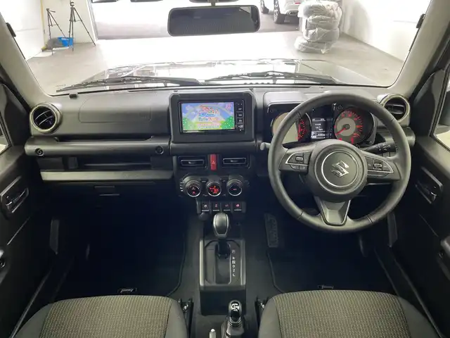 スズキ ジムニー XC 三重県 2023(令5)年 3.8万km ジャングルグリーン /禁煙車　//社外ナビ　//シートヒーター　//フルセグＴＶ　//ＬＥＤ　//ＢＴ　//フォグライト　//ステアリングリモコン　//デュアルセンサーブレーキサポート　//オートハイビーム　//クルーズコントロール　//バックカメラ