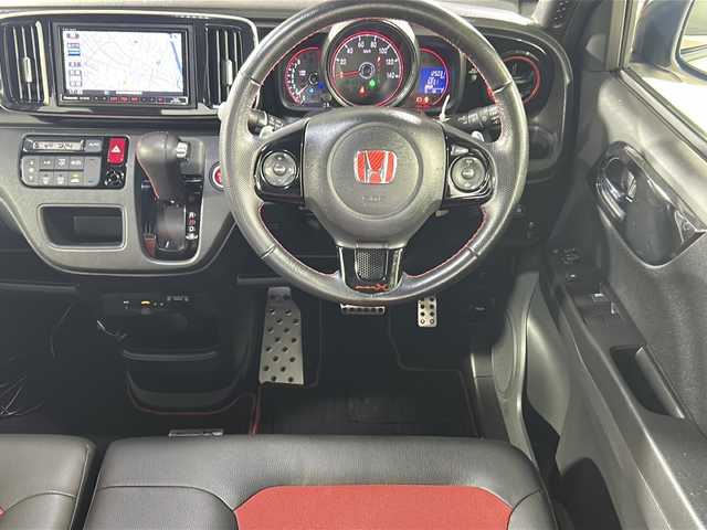 ホンダ Ｎ ＯＮＥ モデューロX 広島県 2017(平29)年 12.5万km パールⅡ 禁煙/社外ナビ/CD/DVD/DTV/Bluetooth/Blu-ray/バックカメラ/モデューロ専用シート/クルーズコントロール/ステアリングスイッチ/パドルシフト/純正アルミホイール/社外足回り/モデューロ専用フロアマット/スマートキー/スペアキー/プッシュスタート
