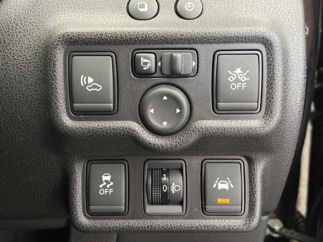 日産 ノート e－パワー X 長野県 2017(平29)年 6.2万km インペリアルアンバーP 社外ナビ　CN-RE03WD/(フルセグ/Bluetooth/CD/DVD)/360°カメラ/ETC/インテリジェントルームミラー/衝突軽減ブレーキ/レーンキープアシスト/コーナーセンサー/社外AWスタッドレス4本/ヘッドライトレベライザー/プッシュスタート/スマートキー/スペアキー