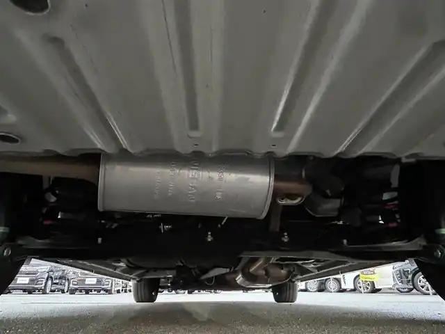 日産 セレナ e－パワー ハイウェイスター V 静岡県 2020(令2)年 6.1万km ブリリアントホワイトパール 純正10インチナビ（CD/DVD/BT/フルセグ）/全方位カメラ/保証書/取扱説明書/Wオートエアコン/クルーズコントロール/スマートキー/スペアキー１本/エンジンスタートボタン/パワーウィンドウ/パワーステアリング/純正ETC2.0/ドライブレコーダー/三列シート/ウォークスルー/純正フロアマット/両側パワースライドドア/純正15インチアルミホイール/ABS/横滑り防止装置/コーナーセンサー前後/オートライト/LEDヘッドライト/W+サイドエアバッグ/衝突軽減システム