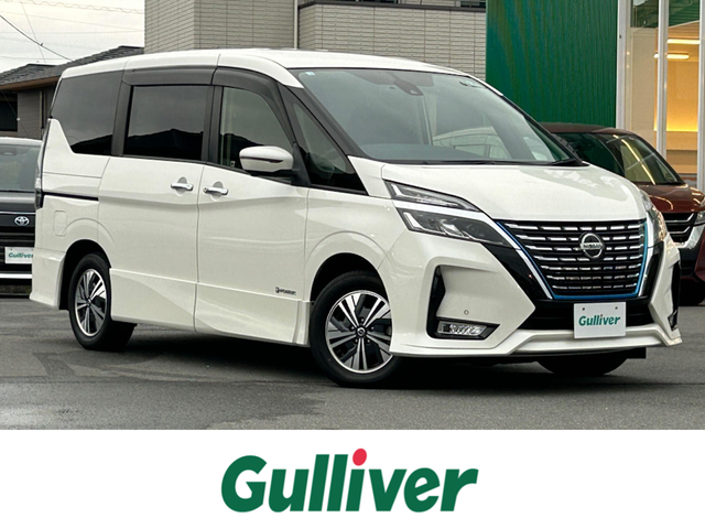 日産 セレナ e－パワー ハイウェイスター V 静岡県 2020(令2)年 6.1万km ブリリアントホワイトパール 純正10インチナビ（CD/DVD/BT/フルセグ）/全方位カメラ/保証書/取扱説明書/Wオートエアコン/クルーズコントロール/スマートキー/スペアキー１本/エンジンスタートボタン/パワーウィンドウ/パワーステアリング/純正ETC2.0/ドライブレコーダー/三列シート/ウォークスルー/純正フロアマット/両側パワースライドドア/純正15インチアルミホイール/ABS/横滑り防止装置/コーナーセンサー前後/オートライト/LEDヘッドライト/W+サイドエアバッグ/衝突軽減システム