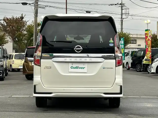 日産 セレナ e－パワー ハイウェイスター V 静岡県 2020(令2)年 6.1万km ブリリアントホワイトパール 純正10インチナビ（CD/DVD/BT/フルセグ）/全方位カメラ/保証書/取扱説明書/Wオートエアコン/クルーズコントロール/スマートキー/スペアキー１本/エンジンスタートボタン/パワーウィンドウ/パワーステアリング/純正ETC2.0/ドライブレコーダー/三列シート/ウォークスルー/純正フロアマット/両側パワースライドドア/純正15インチアルミホイール/ABS/横滑り防止装置/コーナーセンサー前後/オートライト/LEDヘッドライト/W+サイドエアバッグ/衝突軽減システム