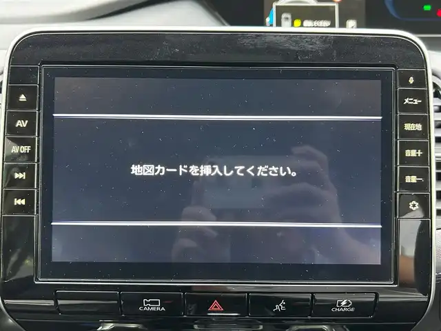 日産 セレナ e－パワー ハイウェイスター V 静岡県 2020(令2)年 6.1万km ブリリアントホワイトパール 純正10インチナビ（CD/DVD/BT/フルセグ）/全方位カメラ/保証書/取扱説明書/Wオートエアコン/クルーズコントロール/スマートキー/スペアキー１本/エンジンスタートボタン/パワーウィンドウ/パワーステアリング/純正ETC2.0/ドライブレコーダー/三列シート/ウォークスルー/純正フロアマット/両側パワースライドドア/純正15インチアルミホイール/ABS/横滑り防止装置/コーナーセンサー前後/オートライト/LEDヘッドライト/W+サイドエアバッグ/衝突軽減システム