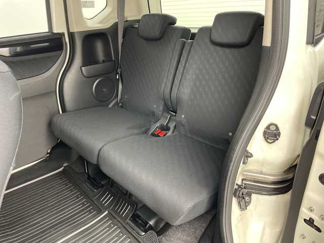 ホンダ Ｎ ＢＯＸ カスタム ターボ SSパッケージ 道央・札幌 2014(平26)年 4.9万km プレミアムホワイトパール ・純正ナビ&CD&DVD&BT&SD&TV/・両側パワースライドドア/・バックカメラ/・クルーズコントロール/・横滑り防止装置/・アイドリングストップ/・前席シートヒーター/・パドルシフト/・ドアミラーヒーター/・純正フロアマット/・ステアリングスイッチ/・ドアバイザー/・プッシュスタート/・HIDヘッドライト/・フォグランプ/・オートライト/・スマートキー