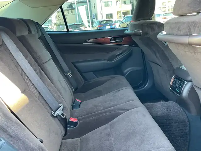 トヨタ クラウン ハイブリッド ロイヤルサルーン Four 石川県 2014(平26)年 14.4万km 黒 ４WD/純正メーカーナビ/フルセグTV/全方位カメラ/LEDヘッドライト/ETC/クルーズコントロール/スマートキー/プッシュスタート/電動ミラー/パワーシート/オートライト