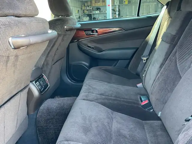 トヨタ クラウン ハイブリッド ロイヤルサルーン Four 石川県 2014(平26)年 14.4万km 黒 ４WD/純正メーカーナビ/フルセグTV/全方位カメラ/LEDヘッドライト/ETC/クルーズコントロール/スマートキー/プッシュスタート/電動ミラー/パワーシート/オートライト