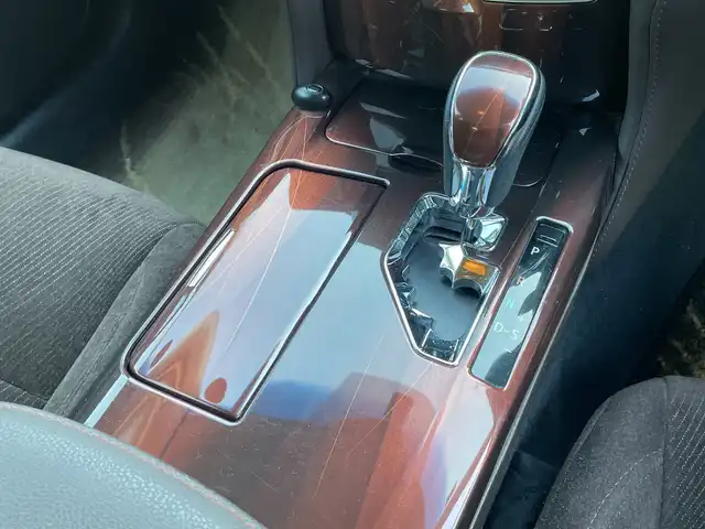 トヨタ クラウン ハイブリッド ロイヤルサルーン Four 石川県 2014(平26)年 14.4万km 黒 ４WD/純正メーカーナビ/フルセグTV/全方位カメラ/LEDヘッドライト/ETC/クルーズコントロール/スマートキー/プッシュスタート/電動ミラー/パワーシート/オートライト